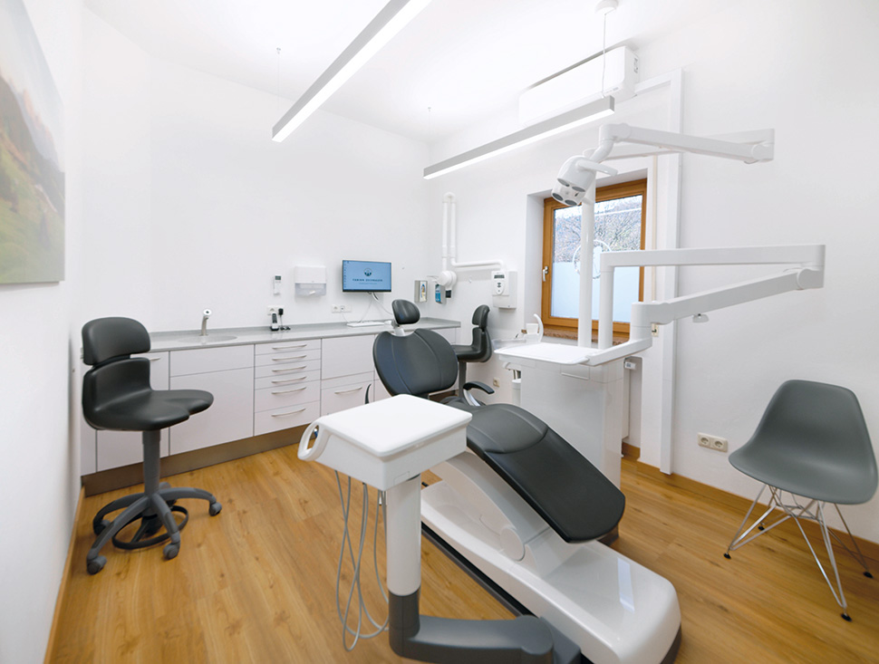 Unsere Leistungen im Überblick - Behandlungsraum